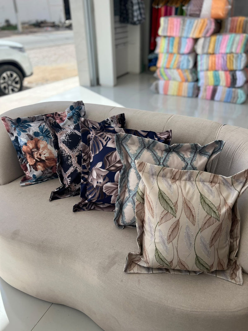 ALMOFADAS ESTAMPADAS COM ENCHIMENTO